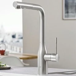 Grohe Colours Keukenkraan Essence New RVS Met Uittrekbare Mousseur -InterieurKunst Verkoopwinkel 123 17983