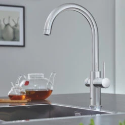 Grohe Red Compact Keukenkraan Met C-uitloop En 4 Liter Kokend Water Boiler Chroom -InterieurKunst Verkoopwinkel 123 18069