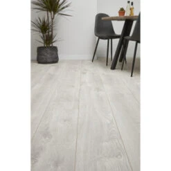 Bruynzeel Extra Breed Waterbestendig Laminaat Lief Lichtgrijs 4V-groef 8 Mm 2,02 M2 -InterieurKunst Verkoopwinkel 123 22201