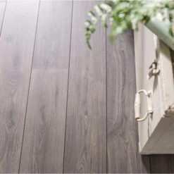 Bruynzeel Origineel Laminaat Zacht Zwart 2V-groef 7 Mm 2,4 M2 -InterieurKunst Verkoopwinkel 123 22795