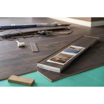 Bruynzeel Extra Breed Waterbestendig Laminaat Bazig Bruin 4V-groef 8 Mm 2,02 M2 8 Bruynzeel Extra Breed Waterbestendig Laminaat Bazig Bruin 4V-groef 8 Mm 2,02 M2 - Afbeelding 8