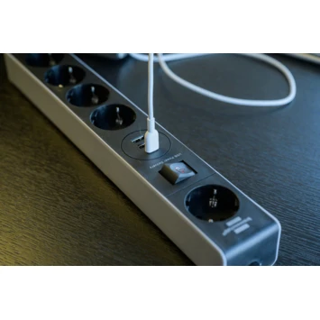 Brennenstuhl Stekkerdoos 5-voudig Met 2 USB-A En 1 USB-C Poort 7 Brennenstuhl Stekkerdoos 5-voudig Met 2 USB-A En 1 USB-C Poort - Afbeelding 7