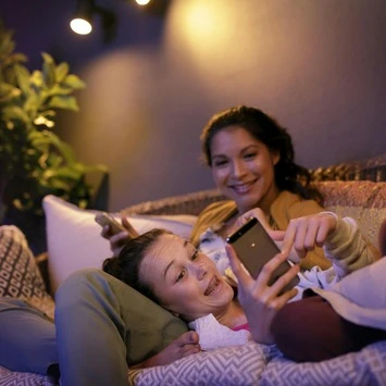 Philips Hue Lily Startset Prikspot 3x8W Zwart 18 Philips Hue Lily Startset Prikspot 3x8W Zwart - Afbeelding 18