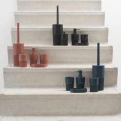 Sealskin Zeepdispenser Brave Staand Donkerroze -InterieurKunst Verkoopwinkel 123 8274